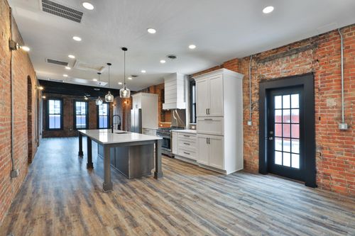 370 S Washington Ave, Columbus, OH, 43215-5525 | Card Image