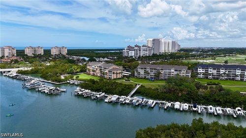 apt-403-320 Horse Creek Dr, NAPLES, FL, 34110-6033 | Card Image