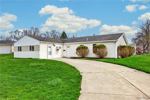 31 Albert St, Depew, NY, 14043-1004 | Card Image