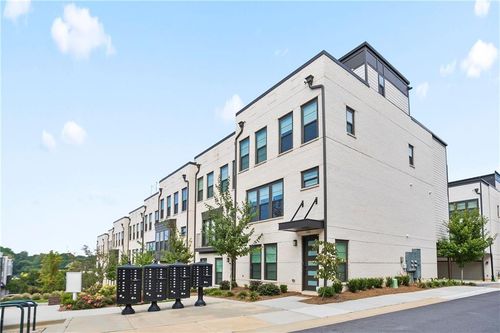 534 Whitlox Rd Nw, Atlanta, GA, 30318-1901 | Card Image