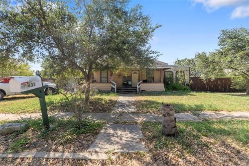 635 Fetick Ave, Taft, TX, 78390-2811 | Card Image