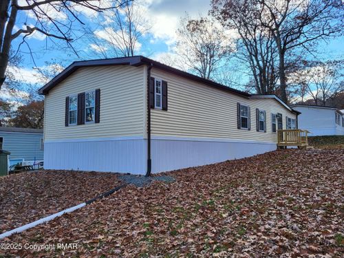 28 Hi View Dr, Jefferson Township, PA, 18436-8764 | Card Image