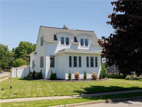 206 Tuscarora Road, Buffalo, NY, 14220 | Card Image
