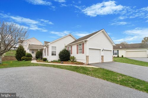 1604 E Fox Brushs Way, GLEN MILLS, PA, 19342-2239 | Card Image