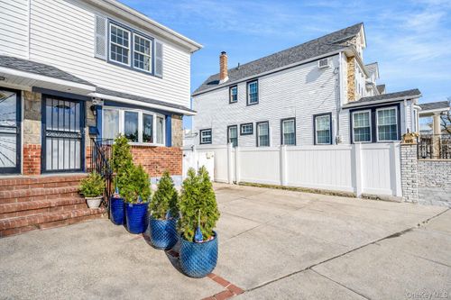 13314 Hawtree Creek Road, New York, NY, 11420 | Card Image