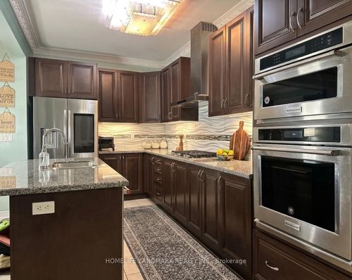 118 Bridlewood Blvd, Whitby, ON, L1R0N2 | Card Image