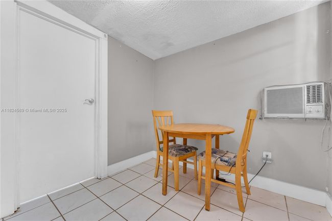 12350 Nw 7 Th Trl, House other with 3 bedrooms, 2 bathrooms and null parking in Miami FL | Image 34