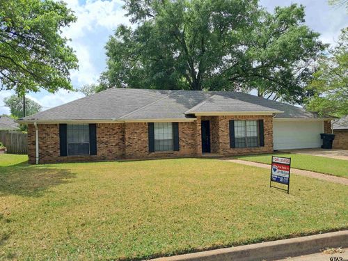 704 Becky Dr, Tyler, TX, 75703-3691 | Card Image
