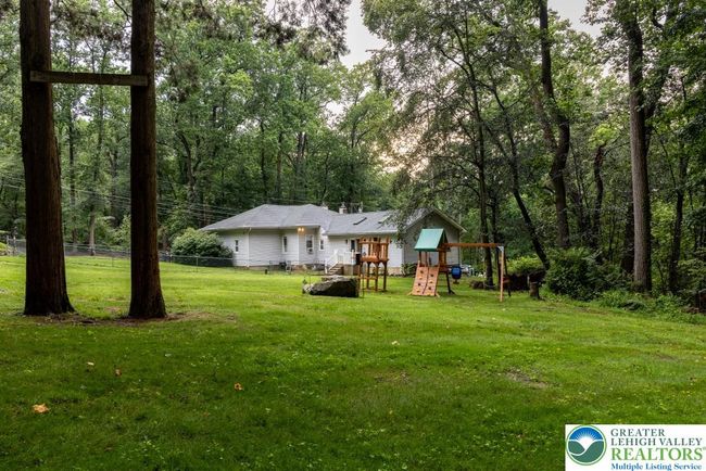 2211 Honeysuckle Rd, House other with 3 bedrooms, 2 bathrooms and null parking in Allentown PA | Image 4