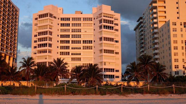 APT-2D - 4925 Collins Ave, Condo with 0 bedrooms, 1 bathrooms and null parking in Miami Beach FL | Image 16