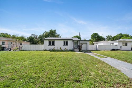 210 Nw 126th St, North Miami, FL, 33168-3638 | Card Image