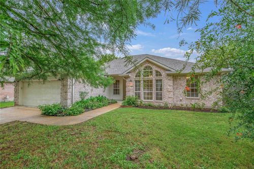 305 Augsburg Ln, College Station, TX, 77845-3937 | Card Image