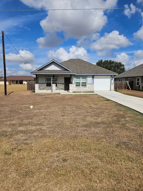 110 E Otto St, Marion, TX, 78124-2181 | Card Image