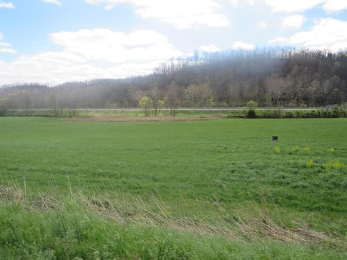 2076 W Us Highway 60, Grayson, KY, 41143-8823 | Card Image