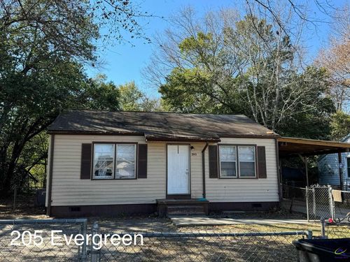 205 Evergreen St, Warner Robins, GA, 31093-2505 | Card Image