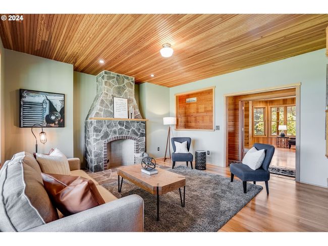 17765 Monnier Rd Ne, House other with 5 bedrooms, 4 bathrooms and 4 parking in Hubbard OR | Image 6