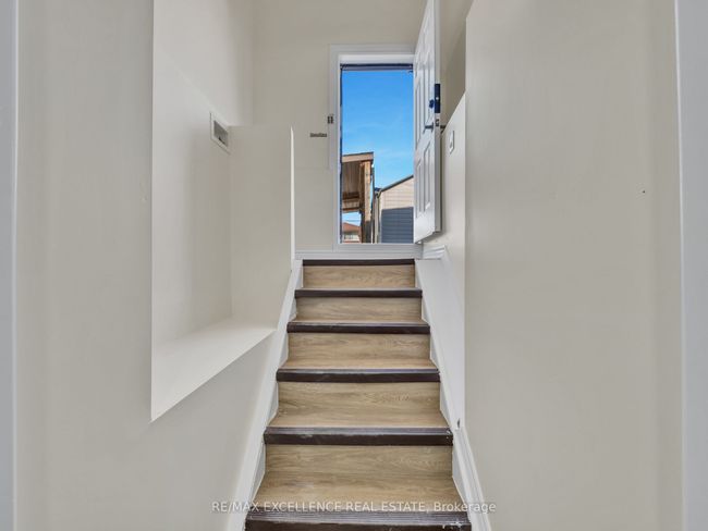 261 Cameron Ave, House other with 8 bedrooms, 3 bathrooms and 2 parking in Windsor ON | Image 21