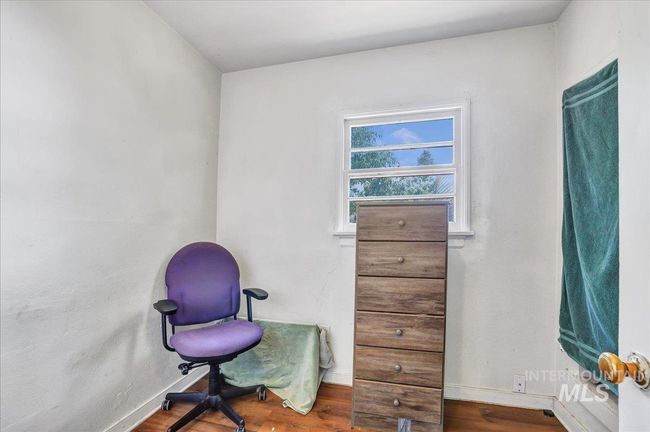 202 E 2 Nd St, Home with 5 bedrooms, 2 bathrooms and 2 parking in Shoshone ID | Image 11