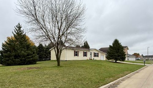 4 Haro Dr, Spencer, IA, 51301-5900 | Card Image
