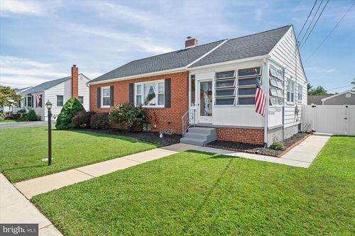 102 E Keystone Ave, Wilmington, DE, 19804-2026 | Card Image