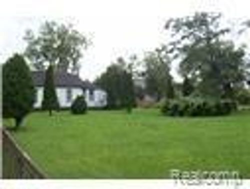 2761 Vermont St, Detroit, MI, 48216-1229 | Card Image