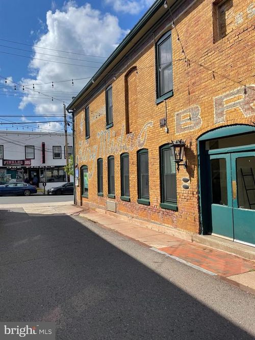 apt-b-6 Coryell St, Lambertville, NJ, 08530-1718 | Card Image