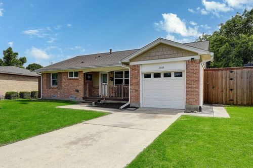 2618 Lakeside Dr, Garland, TX, 75042-6400 | Card Image
