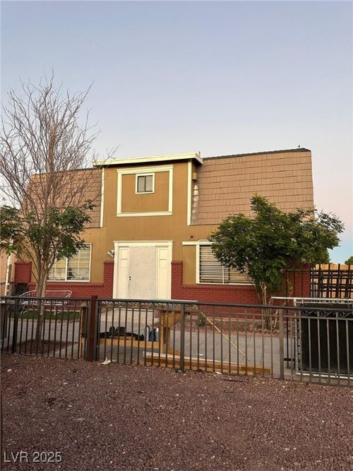 4608 Idaho Ave, Las Vegas, NV, 89104-5910 | Card Image