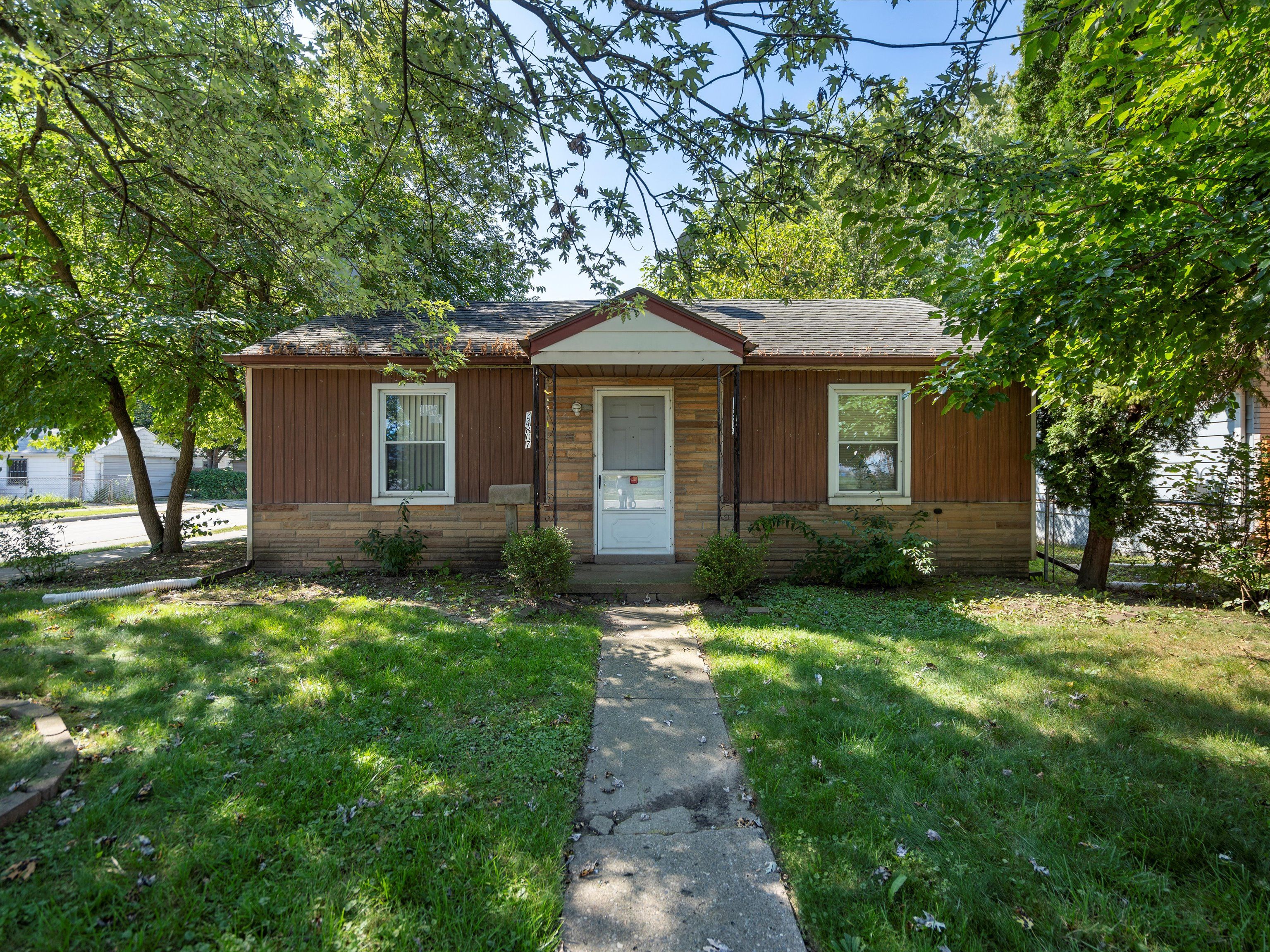 Bolam Ave, Warren, MI 48089