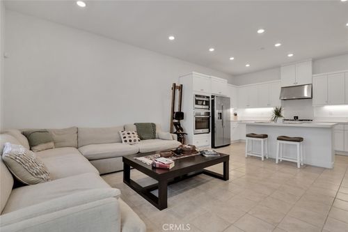 145 Sash, Irvine, CA, 92618-1456 | Card Image