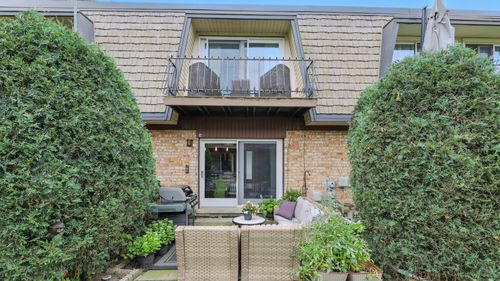 14 Cour Caravelle, Palos Hills, IL, 60465-2403 | Card Image