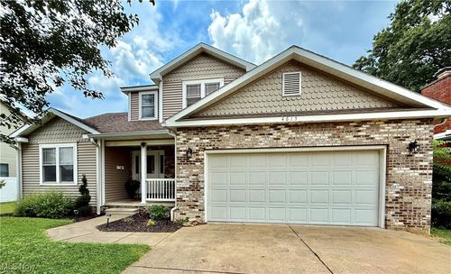 4615 8th Ave, Vienna, WV, 26105-3101 | Card Image