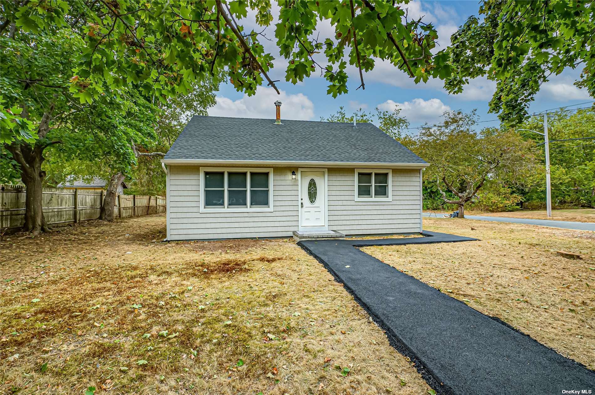 Provost Ave, Bellport, NY 11713