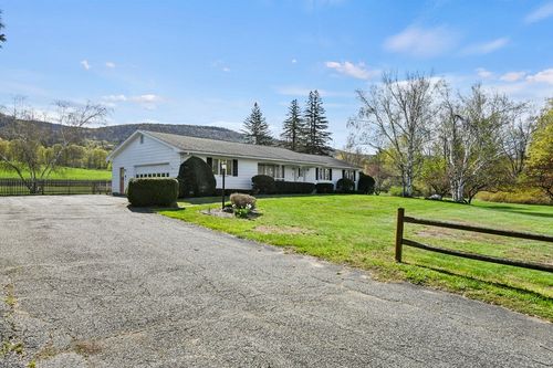 75 East Rd, Adams, MA, 01220-9722 | Card Image