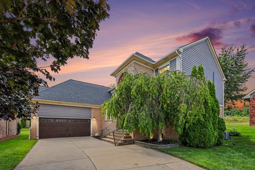 59807 Glacier Rdg N, Washington Township, MI, 48094-2229 | Card Image