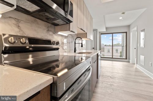 apt-34-520 N 37th St, PHILADELPHIA, PA, 19104-3752 | Card Image