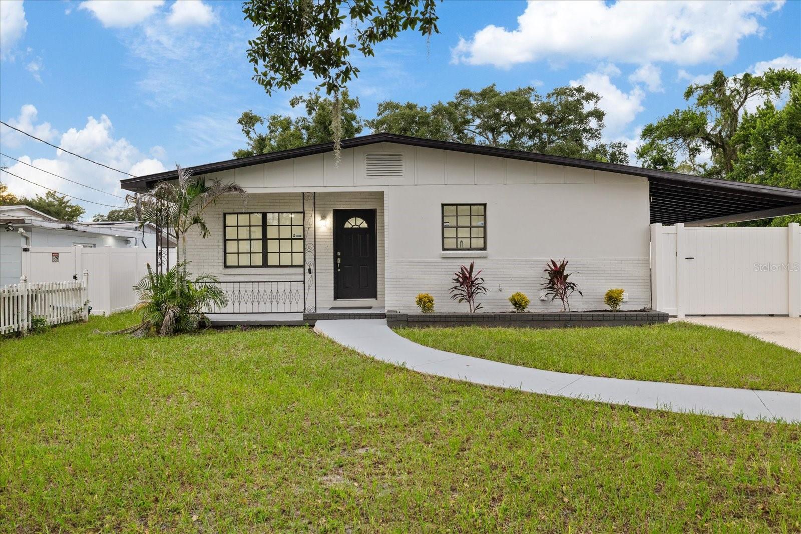 9410 N Valle Dr, For Sale in Tampa - eXp Realty