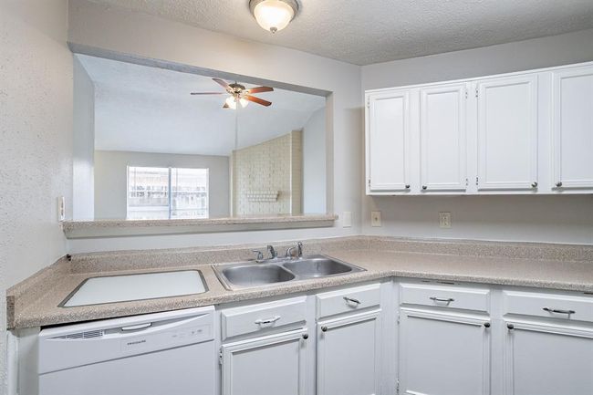 5326 Lynngate Dr, House other with 3 bedrooms, 2 bathrooms and 1 parking in Spring TX | Image 14
