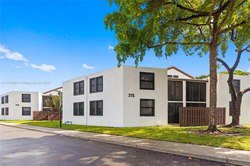 apt-105-215 Lake Pointe Dr, Oakland Park, FL, 33309-3589 | Card Image
