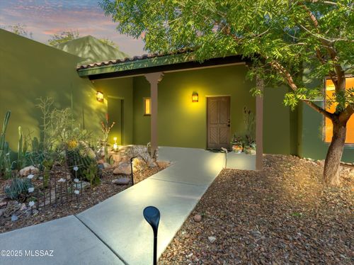 9731 E Kleindale Road, Tucson, AZ, 85749 | Card Image