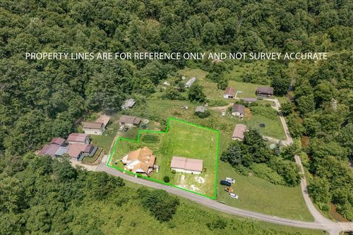 60 Rj Wagers Rd, Manchester, KY, 40962-8940 | Card Image