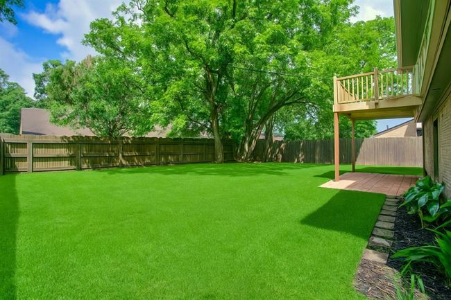 Large yard with room for a pool. | Image 30