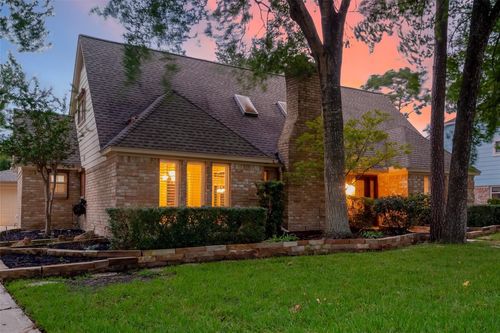 8114 Fernbrook Ln, Houston, TX, 77070-3100 | Card Image