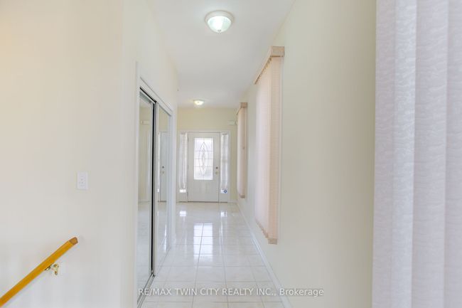 106 Country Clair St, House other with 3 bedrooms, 4 bathrooms and 2 parking in Kitchener ON | Image 4