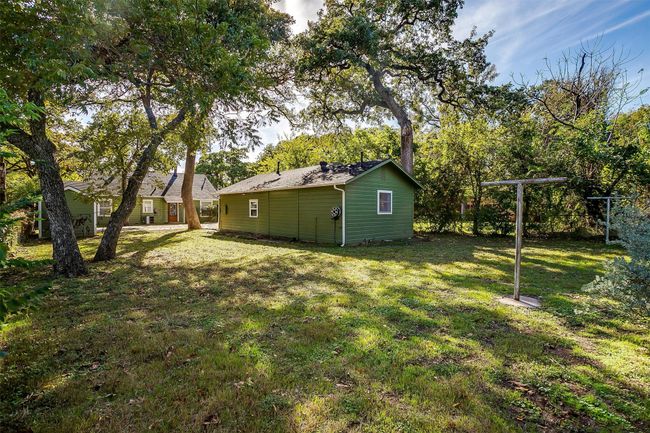 2309 Honeysuckle Ave, House other with 3 bedrooms, 2 bathrooms and null parking in Fort Worth TX | Image 37