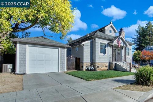 2004 Main St, Napa, CA, 94559-1239 | Card Image