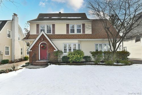 62 Hudson Rd, Floral Park, NY, 11001-4107 | Card Image