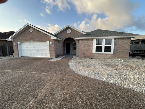 14245 Sea Pines Dr, Corpus Christi, TX, 78418-6539 | Card Image