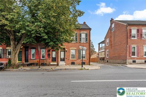1022 Chew St, Allentown, PA, 18102-3854 | Card Image
