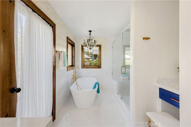 Glass Enclosed Shower | Image 29